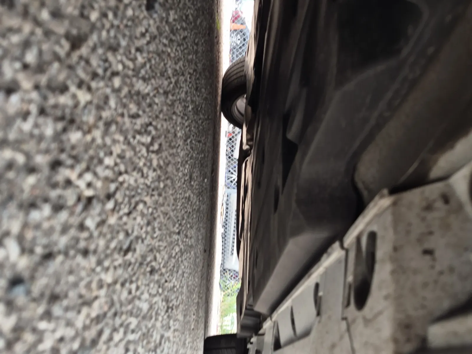Undercarriage - Driver Photo