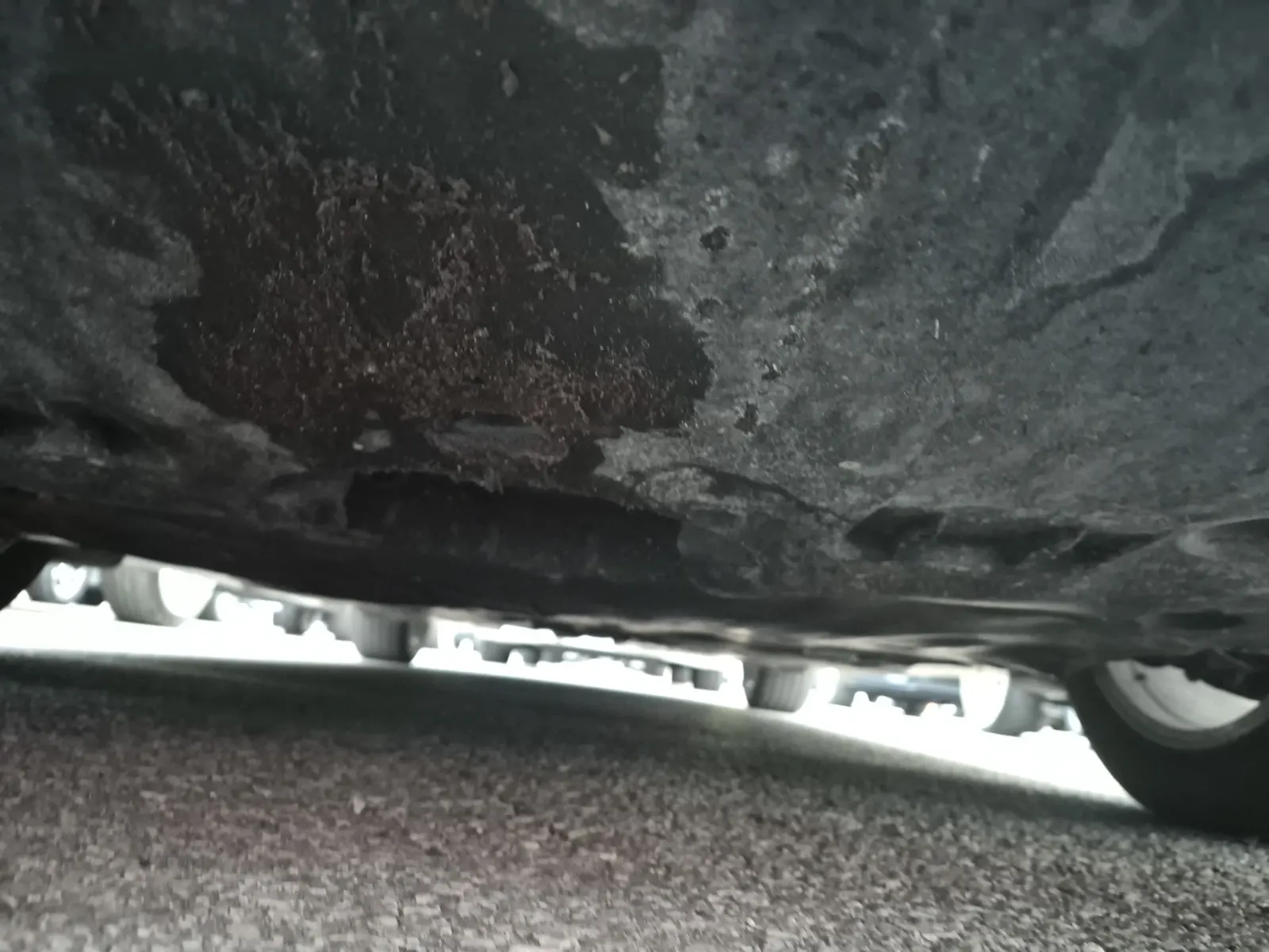 Undercarriage - Front Photo