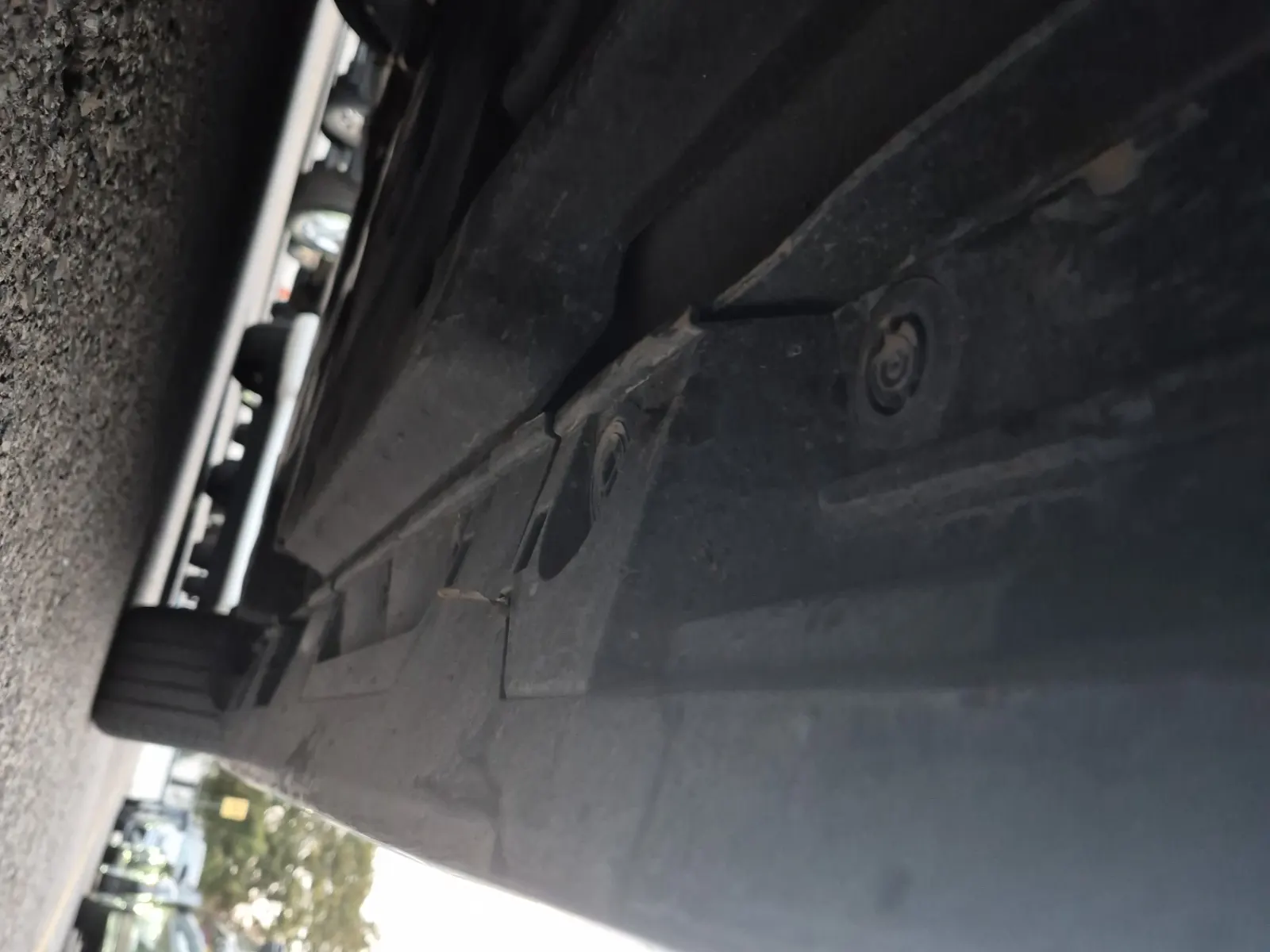 Undercarriage - Driver Photo