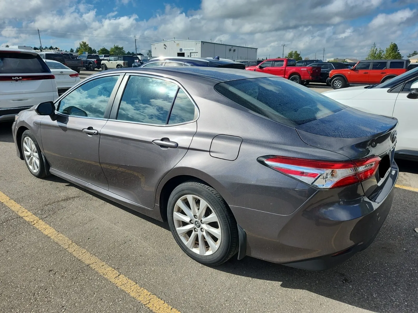 Driver Rear 3/4 Photo
