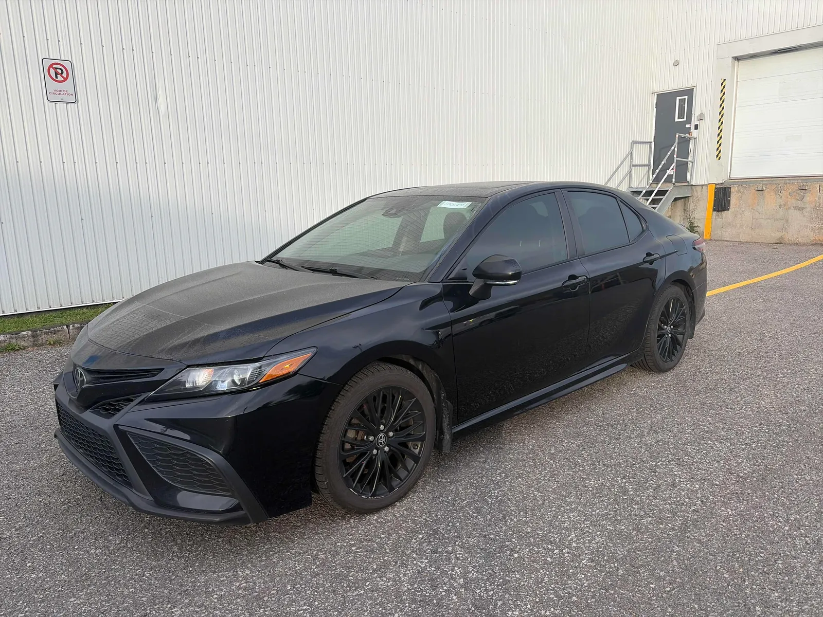 3/4 Front (Main image)