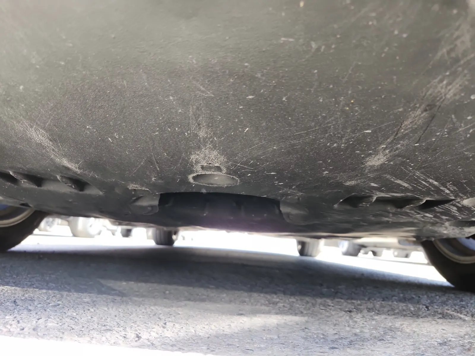 Undercarriage - Front Photo