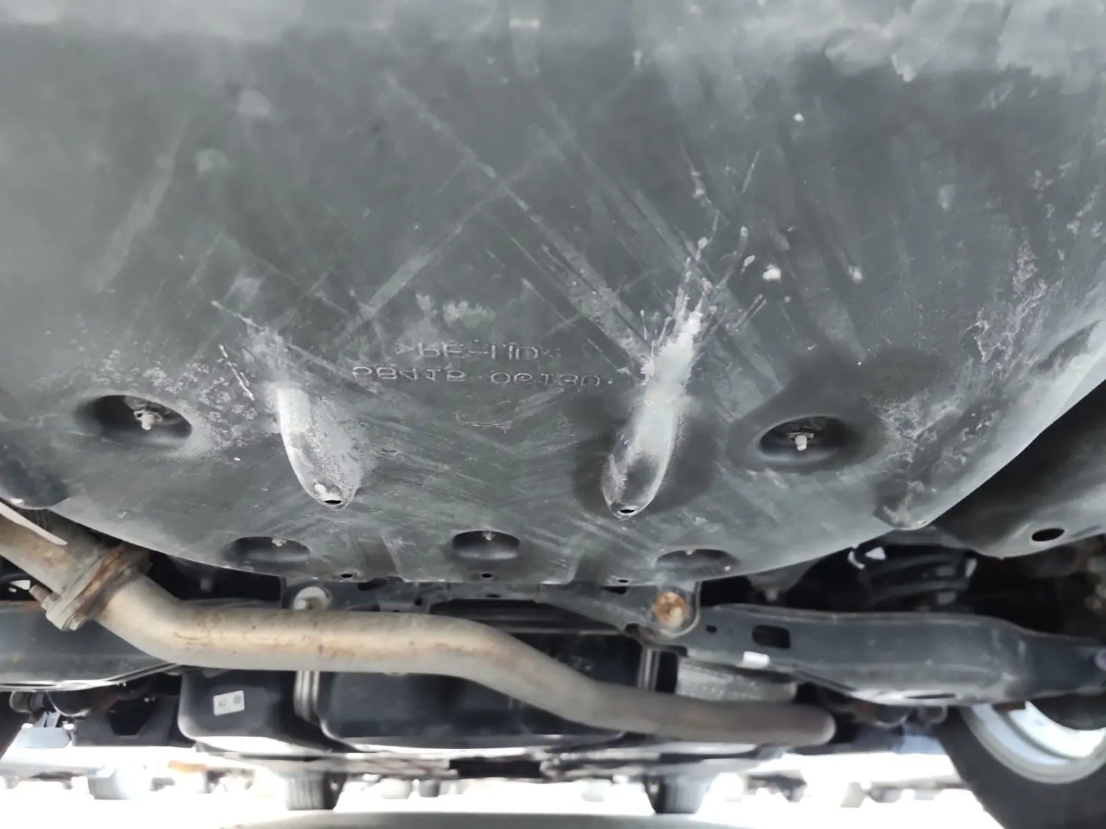 Undercarriage - Rear Photo