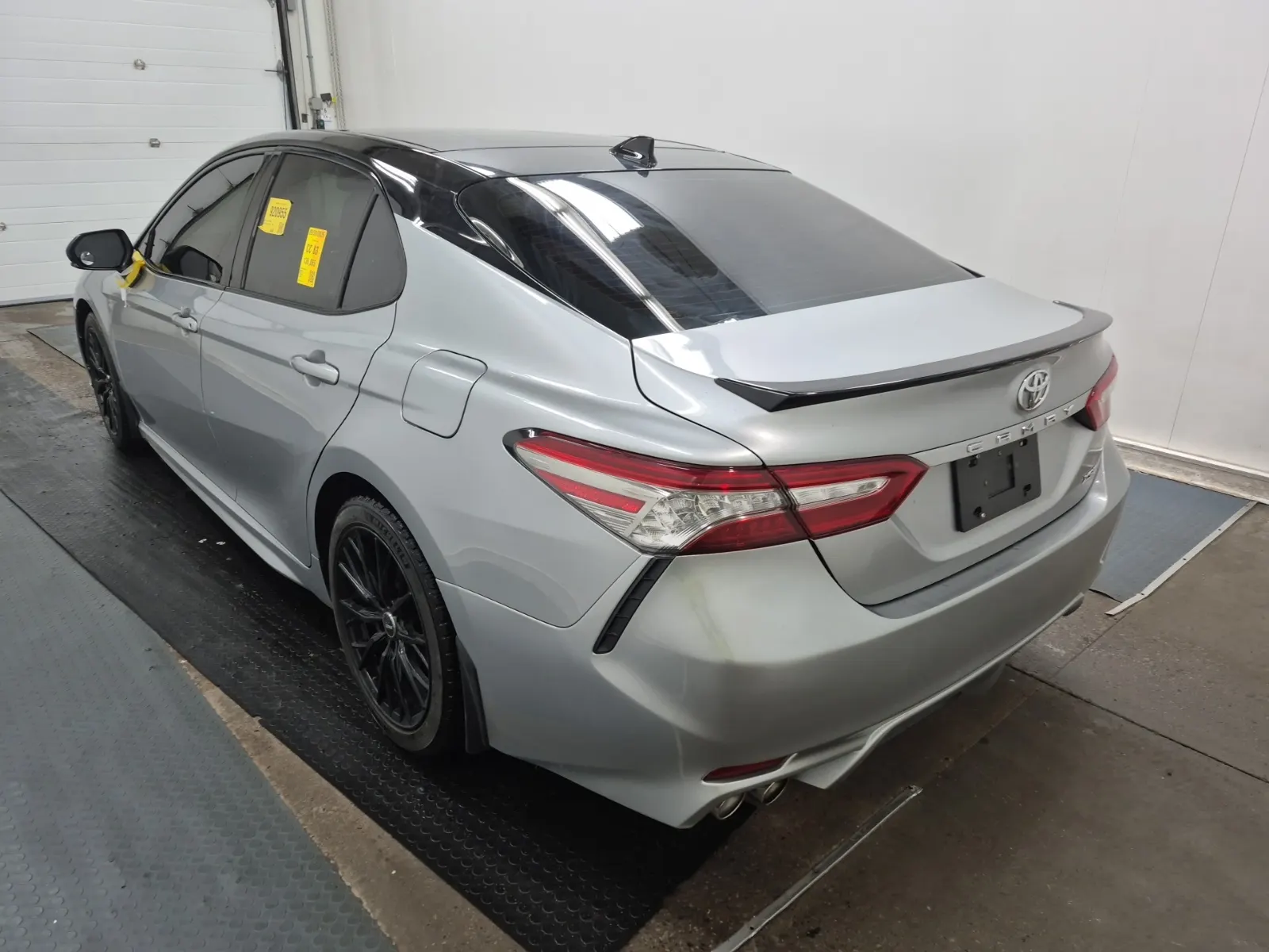 Driver Rear 3/4 Photo