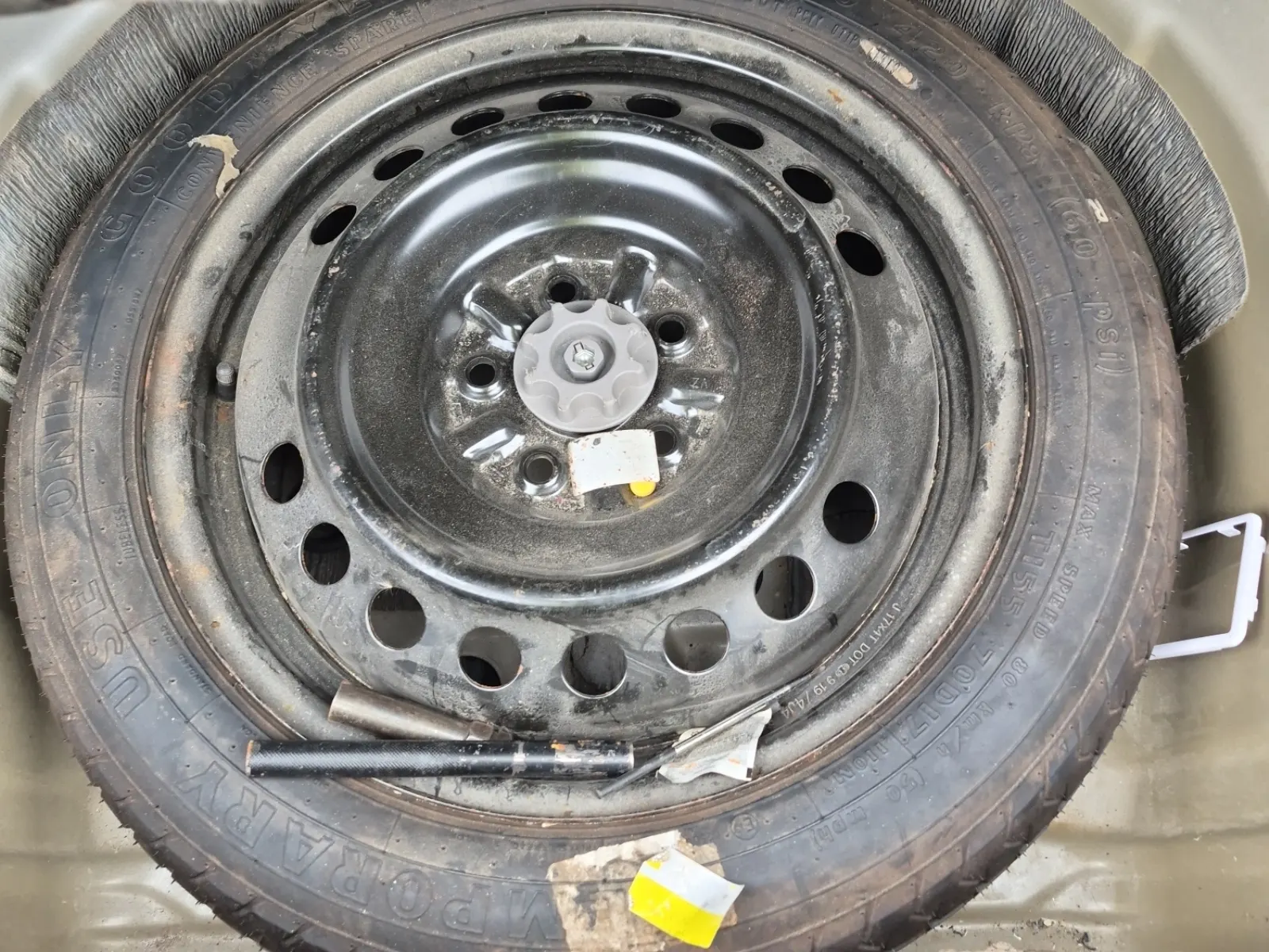 Spare Tire & Wheel Photo