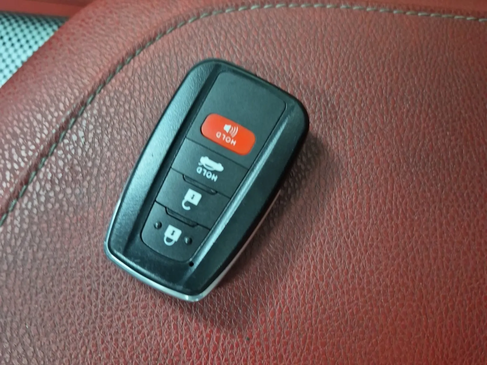 Keys/Fobs/Manual Photo