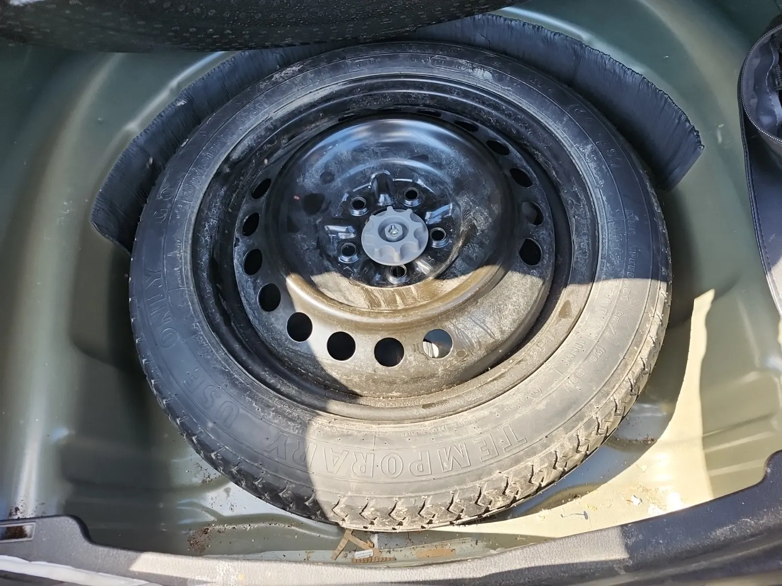 Spare Tire & Wheel Photo