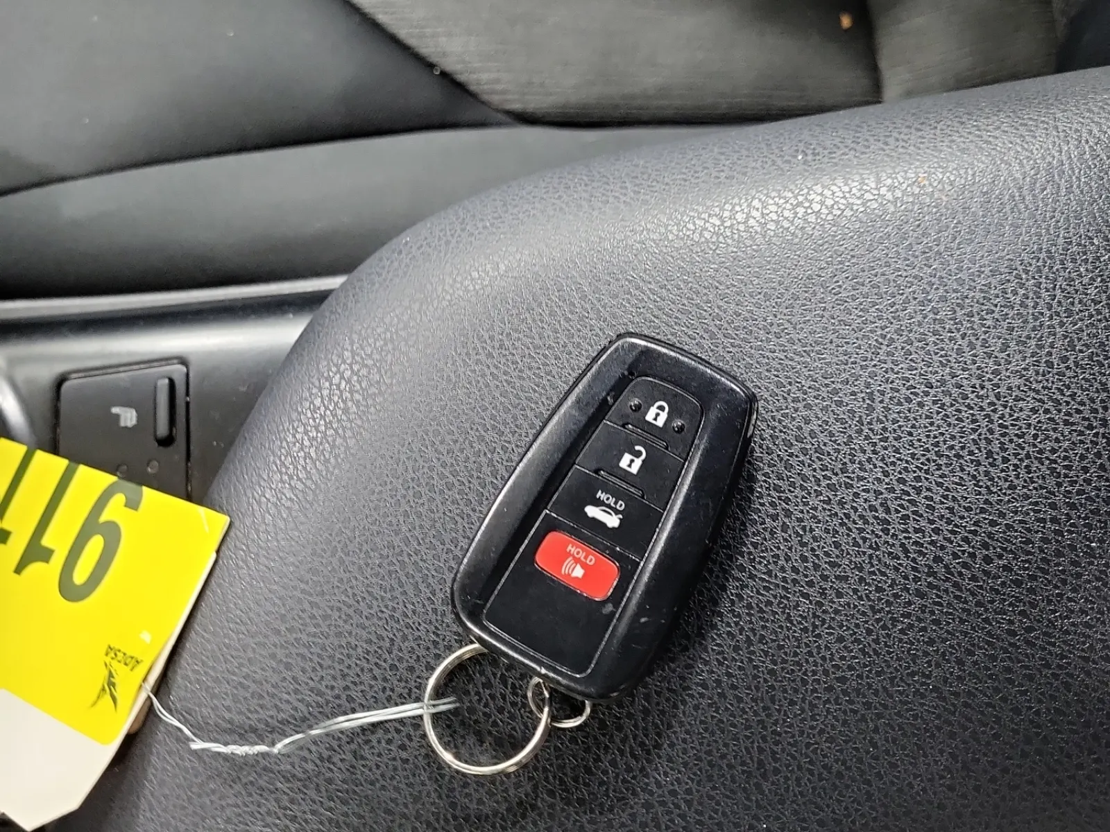 Keys/Fobs/Manual Photo
