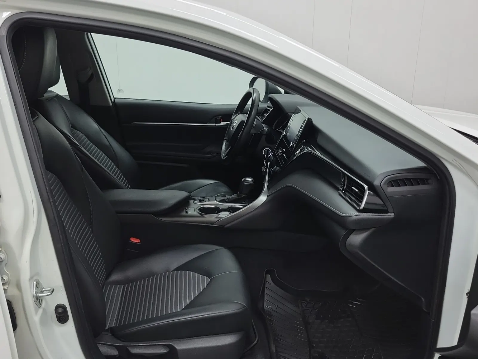 Right Side Interior Photo