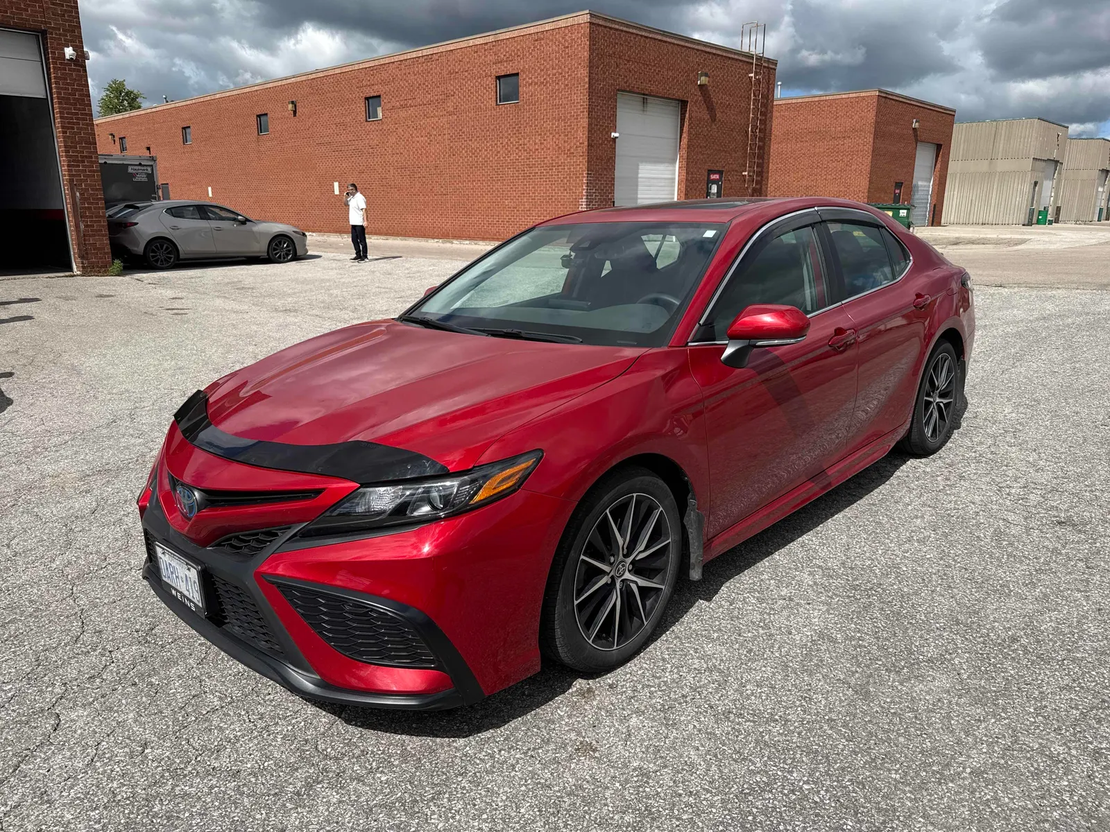 3/4 Front (Main image)