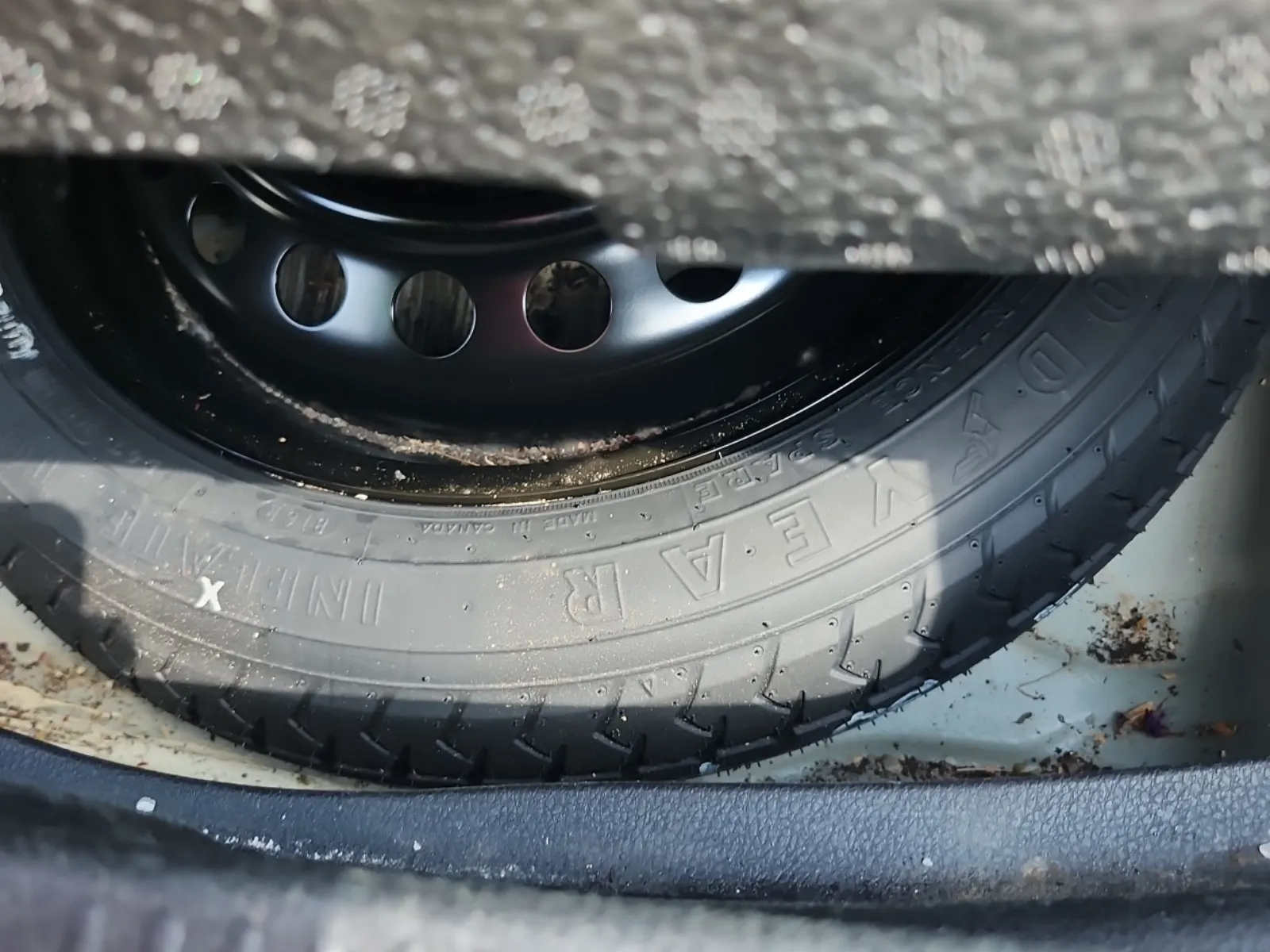 Spare Tire & Wheel Photo