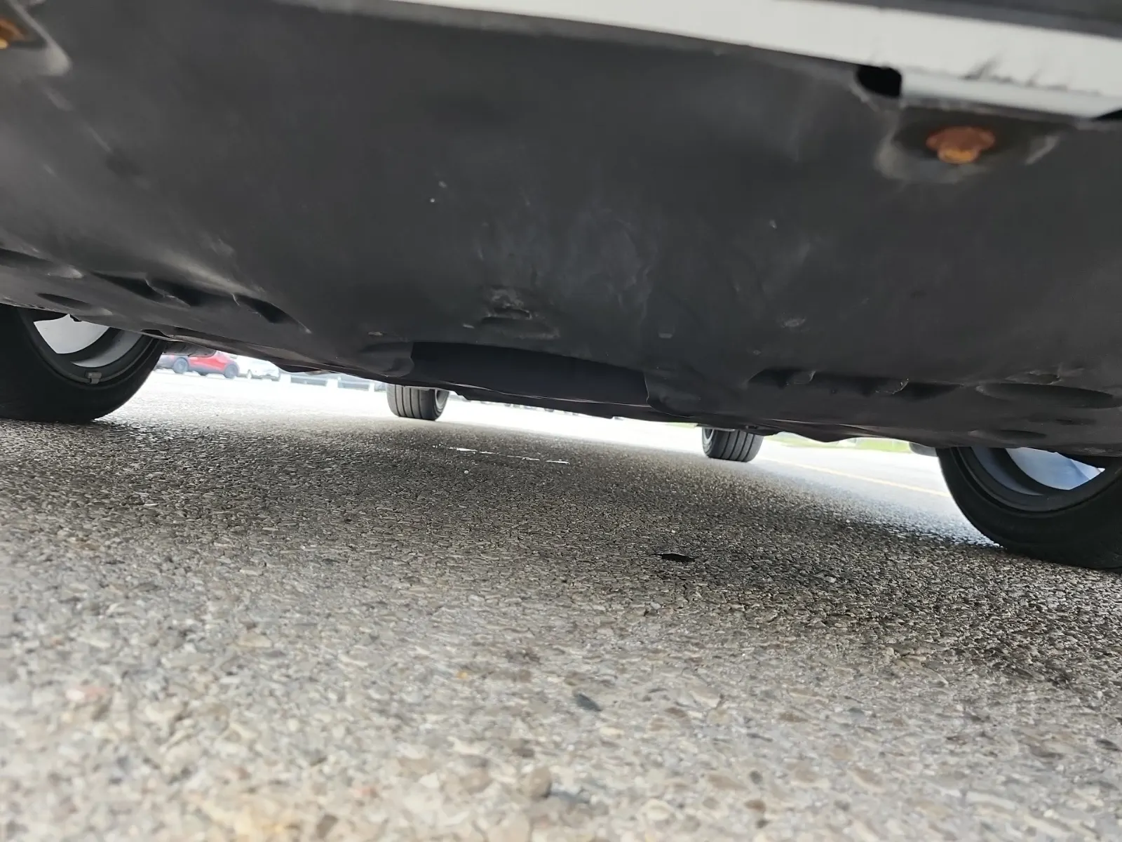 Undercarriage - Front Photo