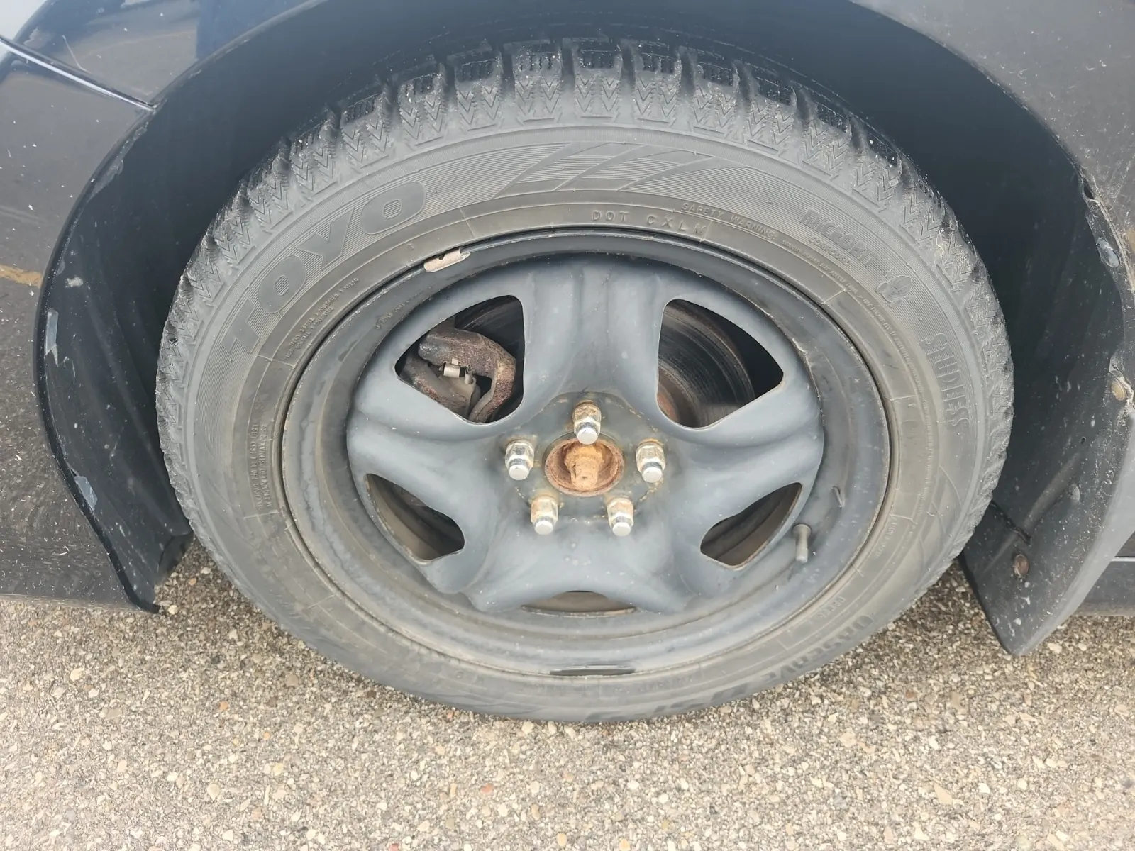 Front driver wheel/tire photo