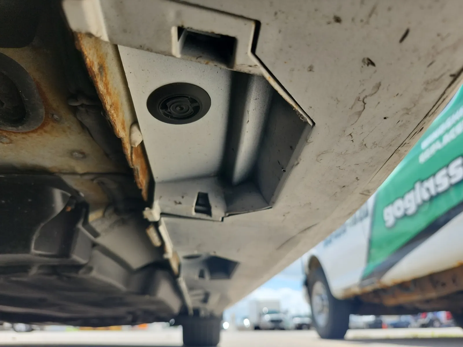 Undercarriage - Passenger Photo