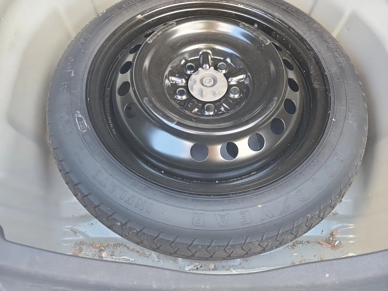 Spare Tire & Wheel Photo