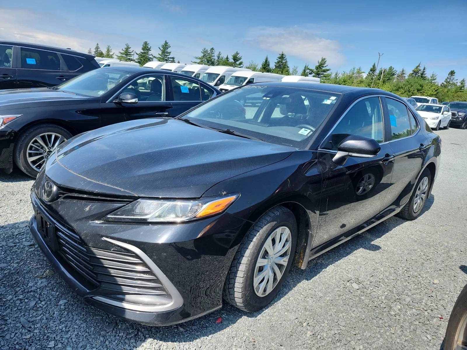 Front driver 3/4 photo