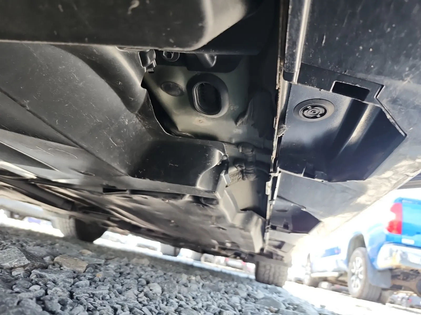 Undercarriage - Passenger Photo