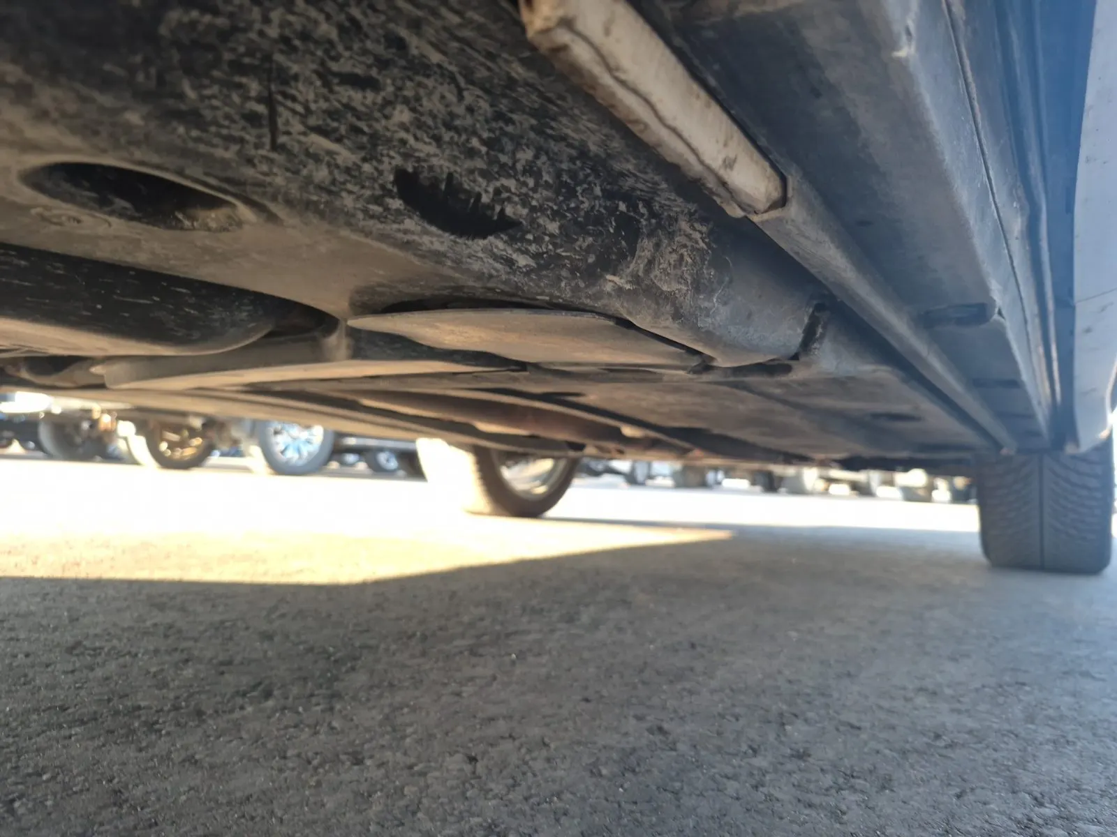 Undercarriage - Passenger Photo