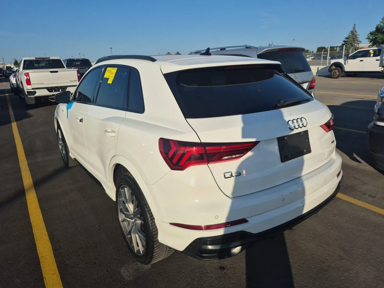 Driver Rear 3/4 Photo