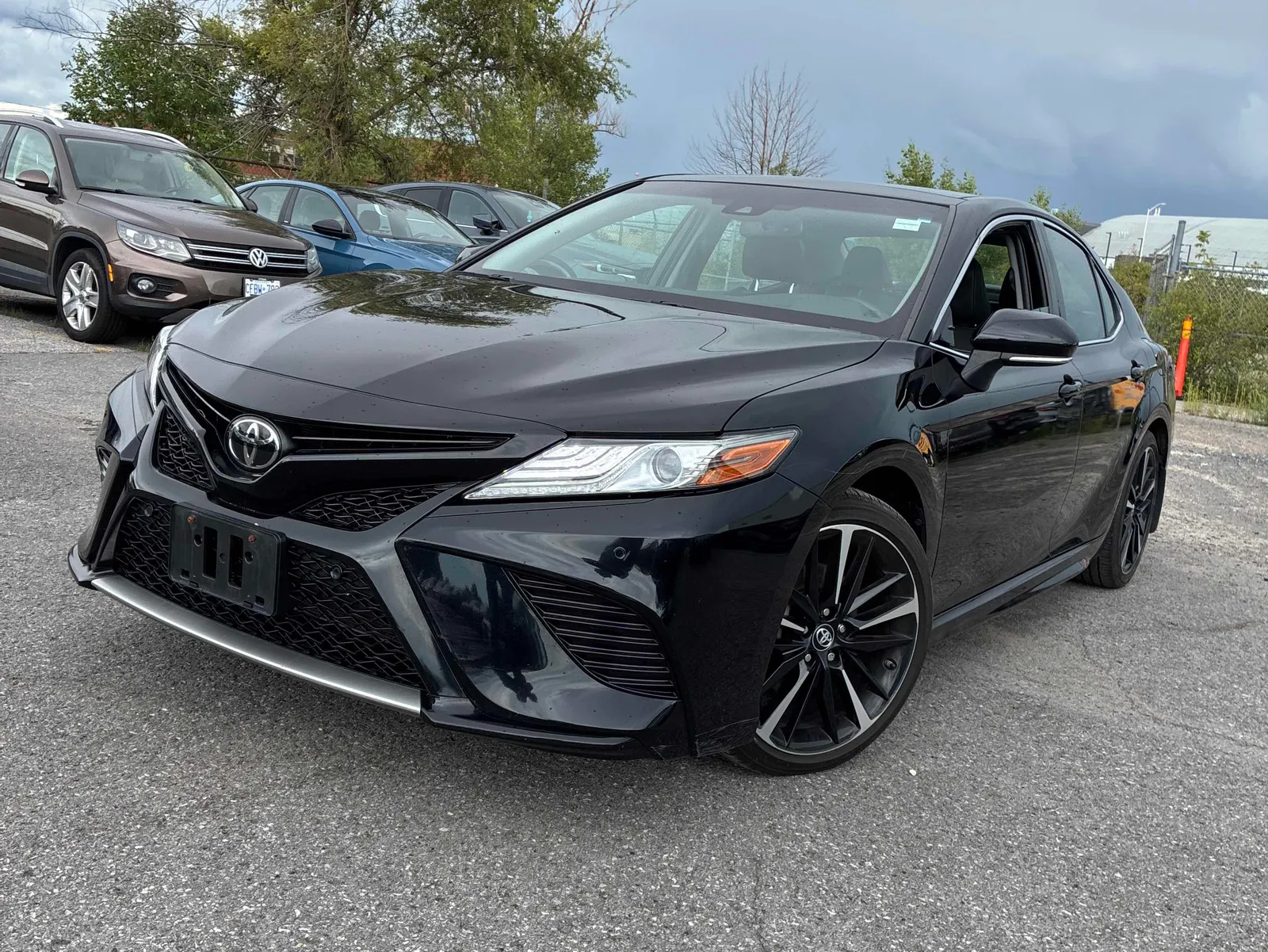3/4 Front (Main image)