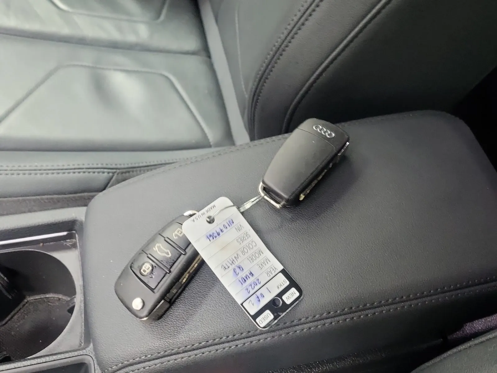 Keys/Fobs/Manual Photo