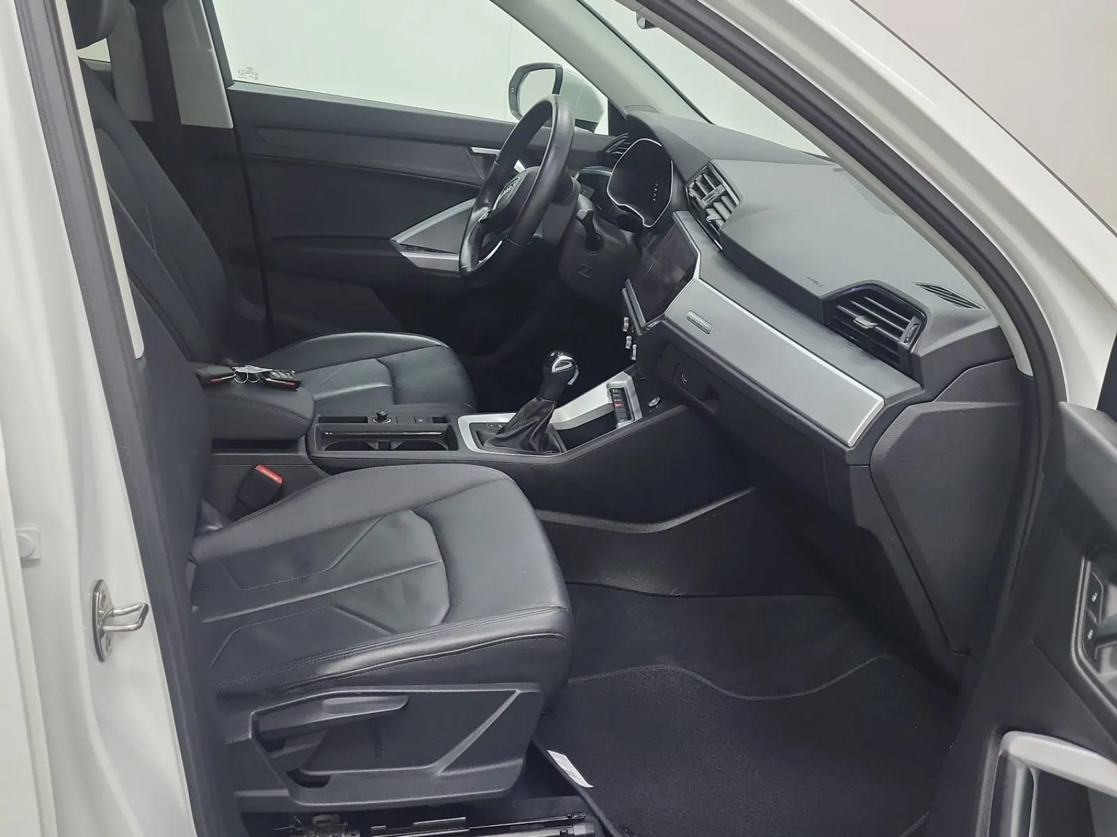 Right Side Interior Photo