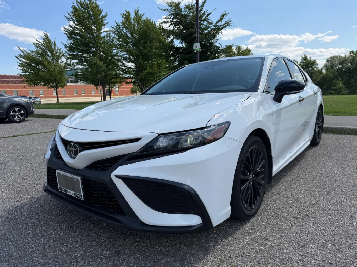 3/4 Front (Main image)