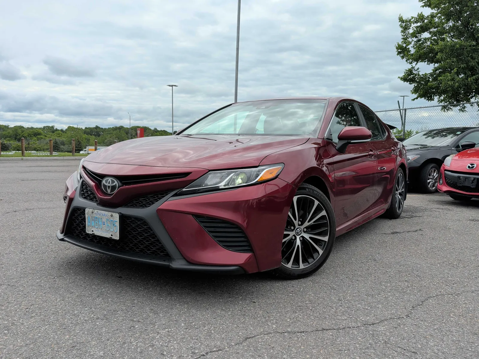3/4 Front (Main image)