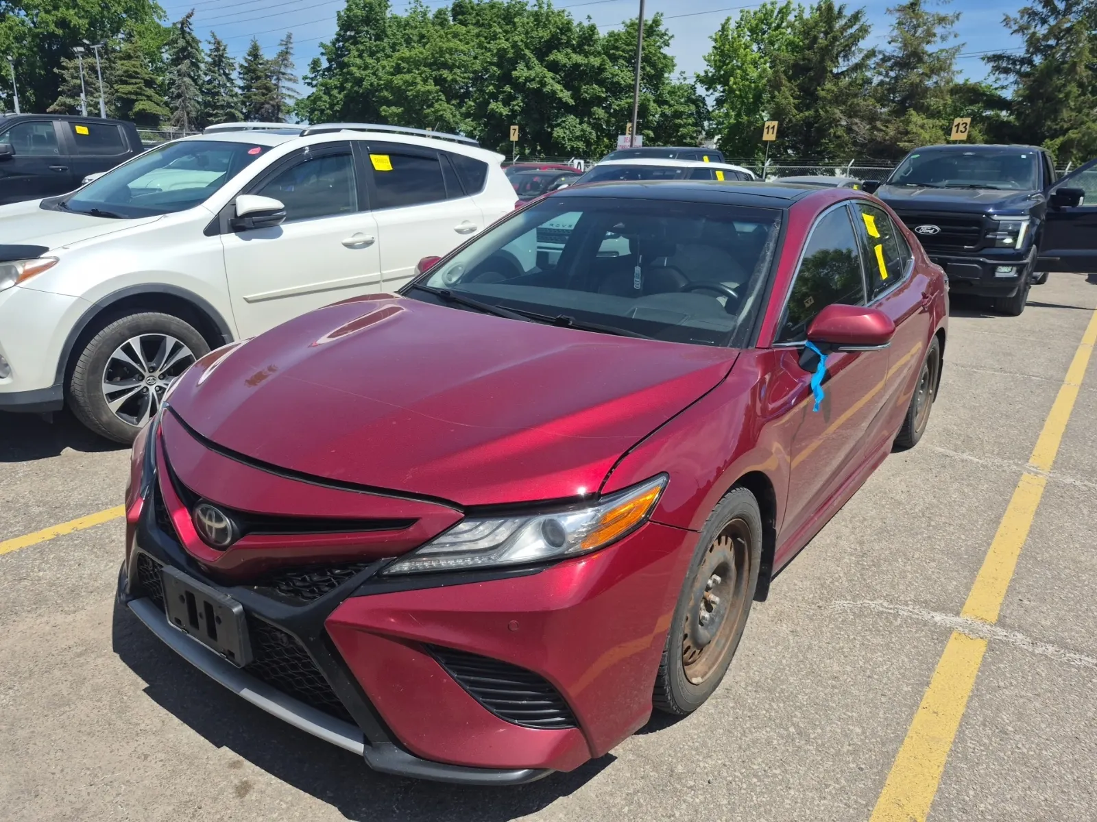 3/4 Front (Main image)