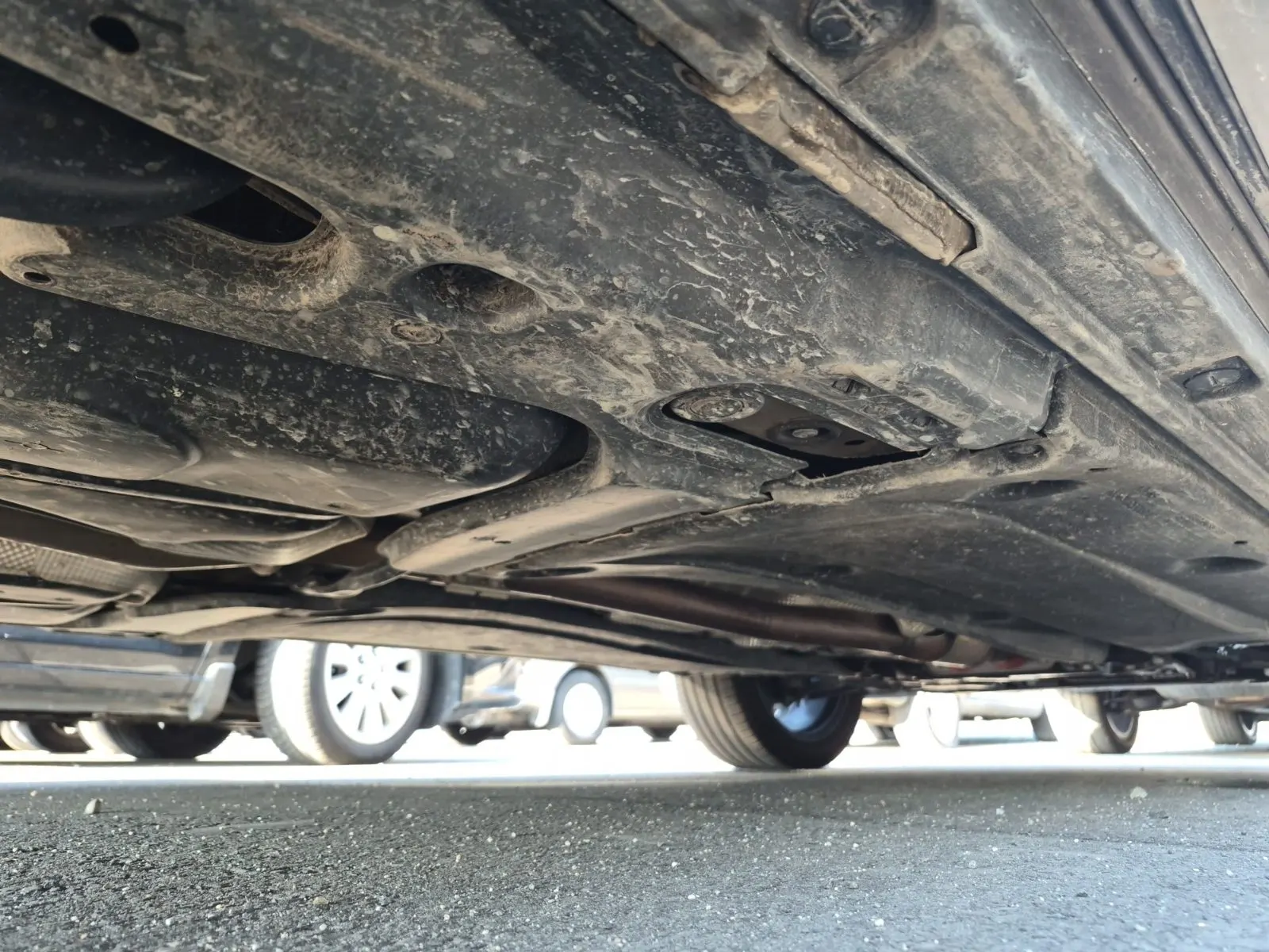 Undercarriage - Passenger Photo