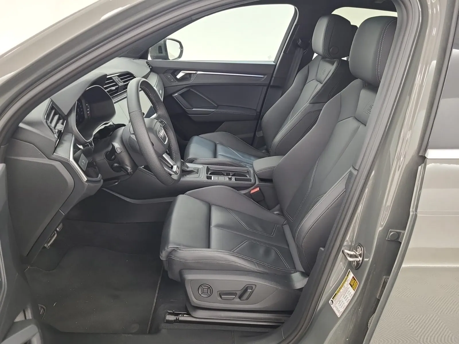 Front Interior Photo