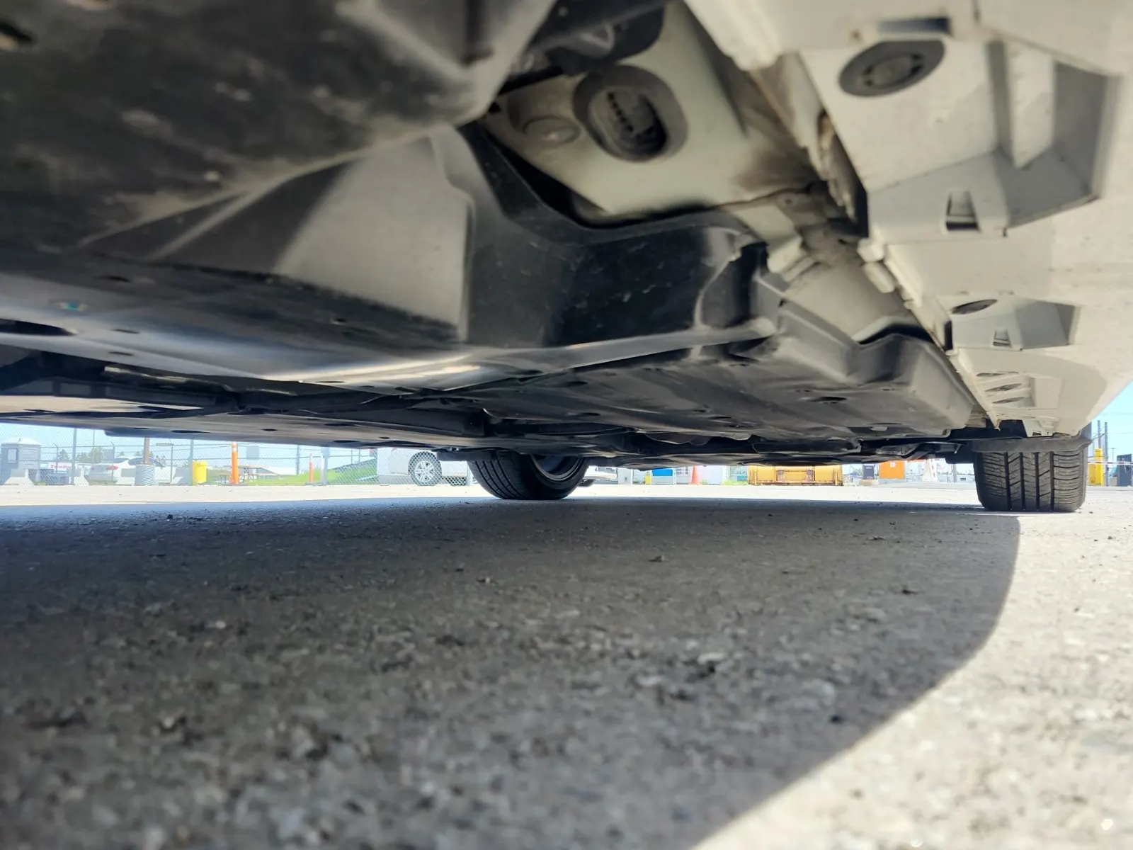 Undercarriage - Passenger Photo