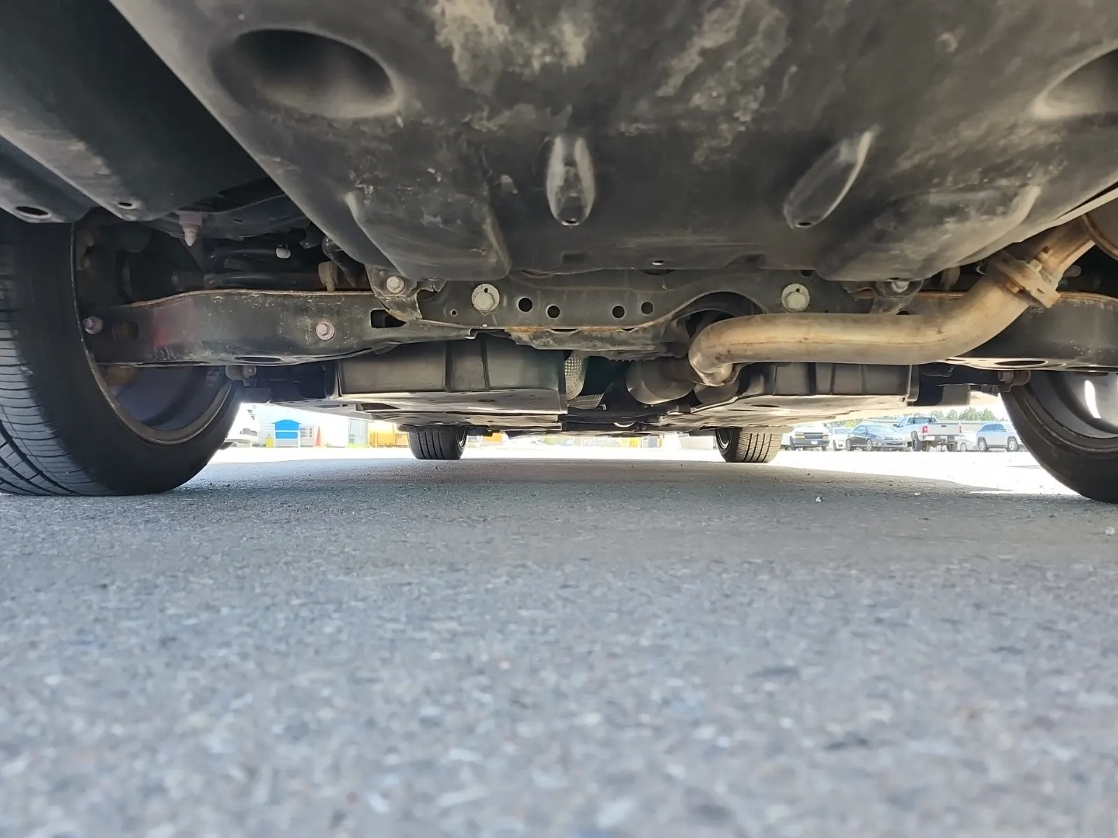 Undercarriage - Rear Photo
