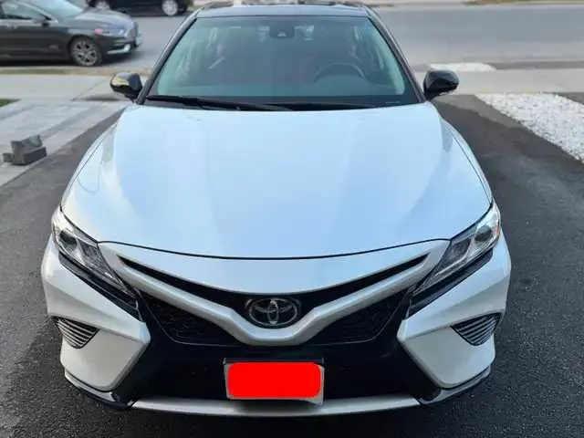 3/4 Front (Main image)