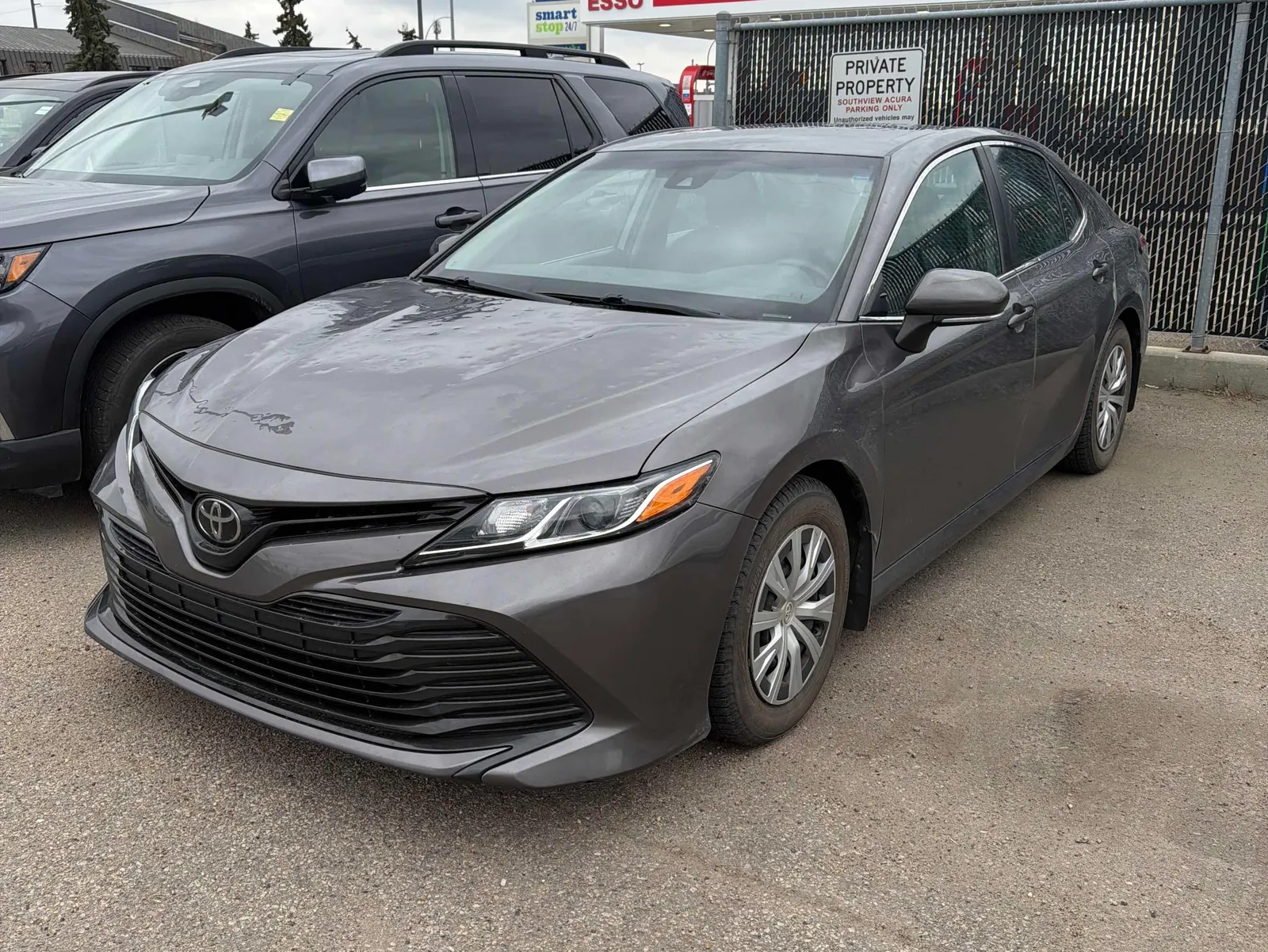 3/4 Front (Main image)
