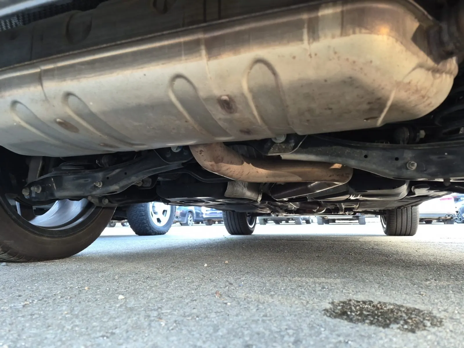 Undercarriage - Rear Photo