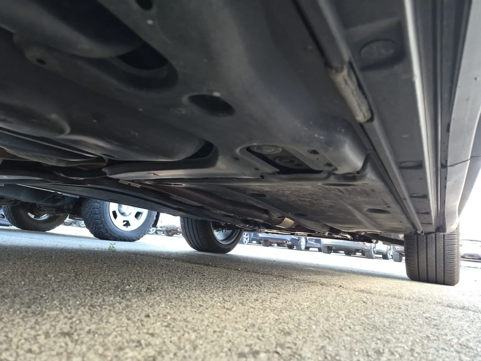 Undercarriage - Passenger Photo