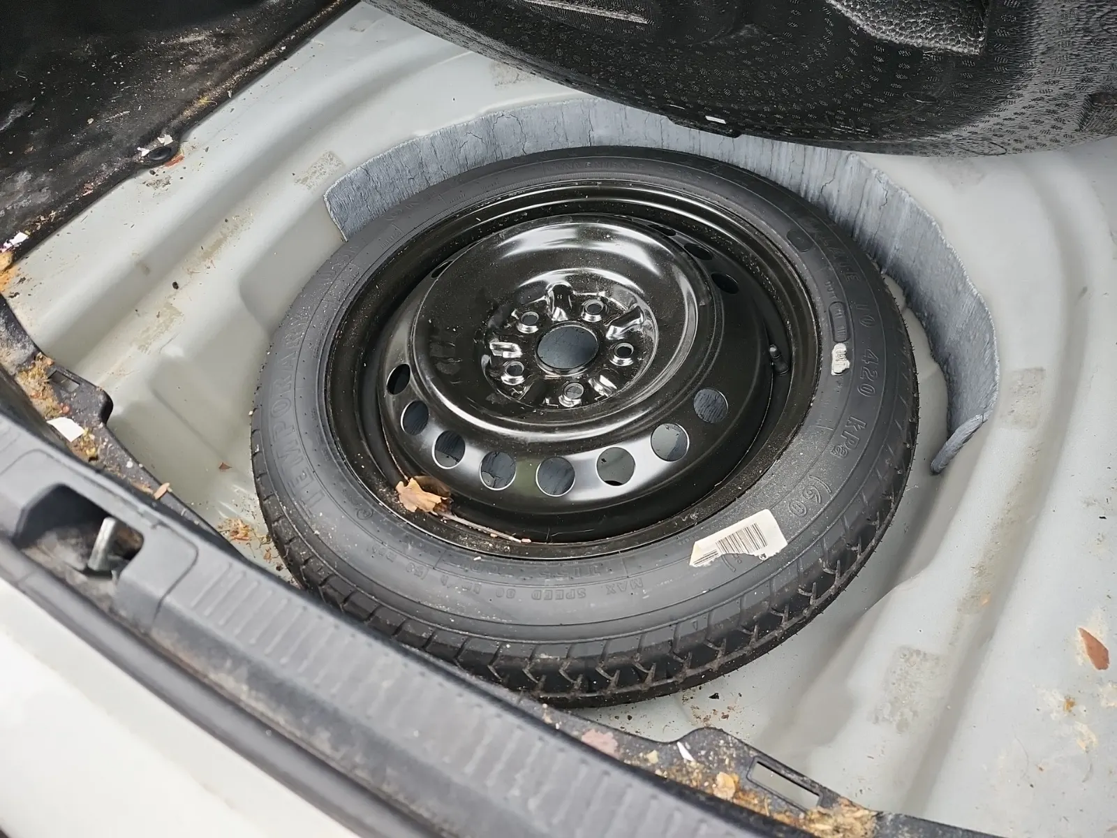 Spare Tire & Wheel Photo
