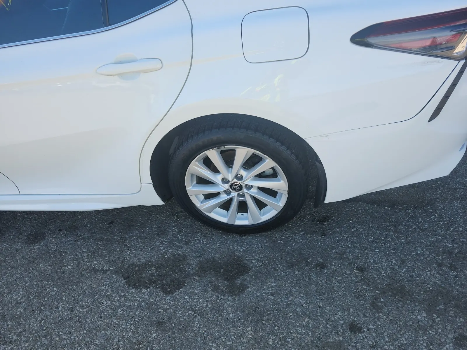 Left Rear Wheel/Tire Photo