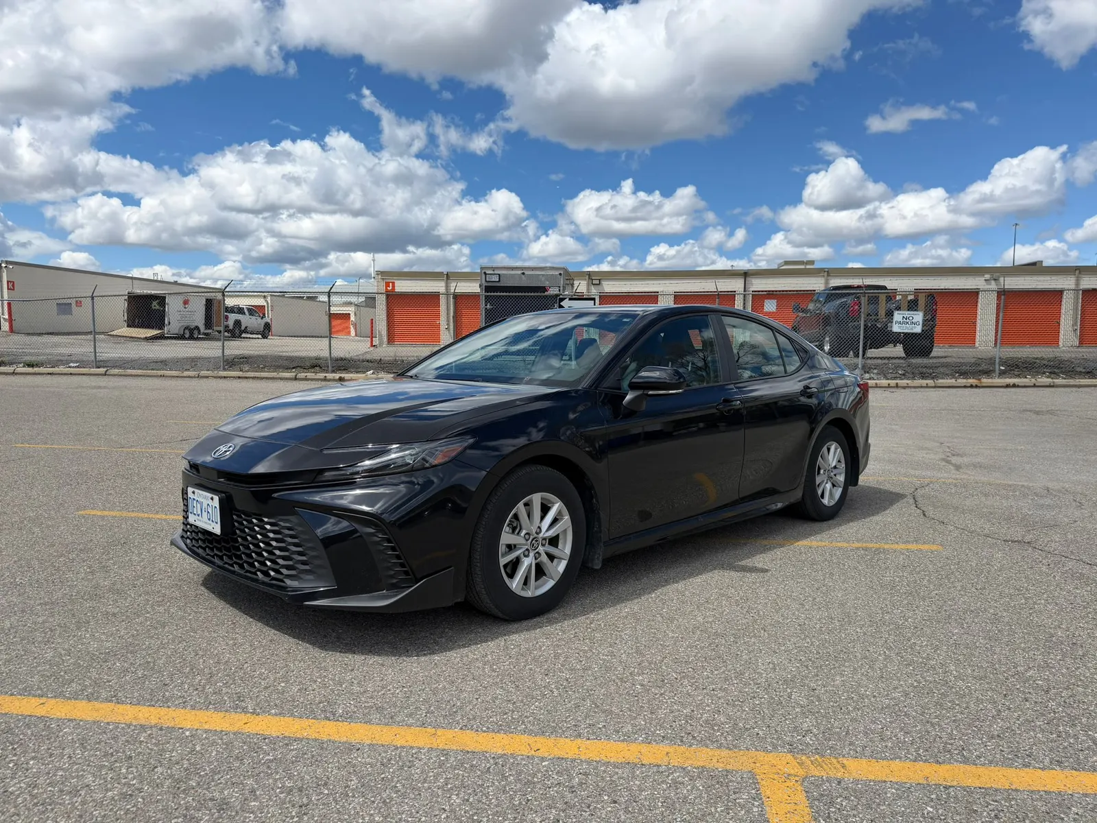 3/4 Front (Main image)