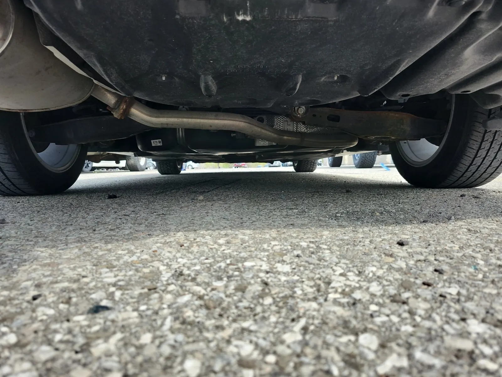 Undercarriage - Rear Photo