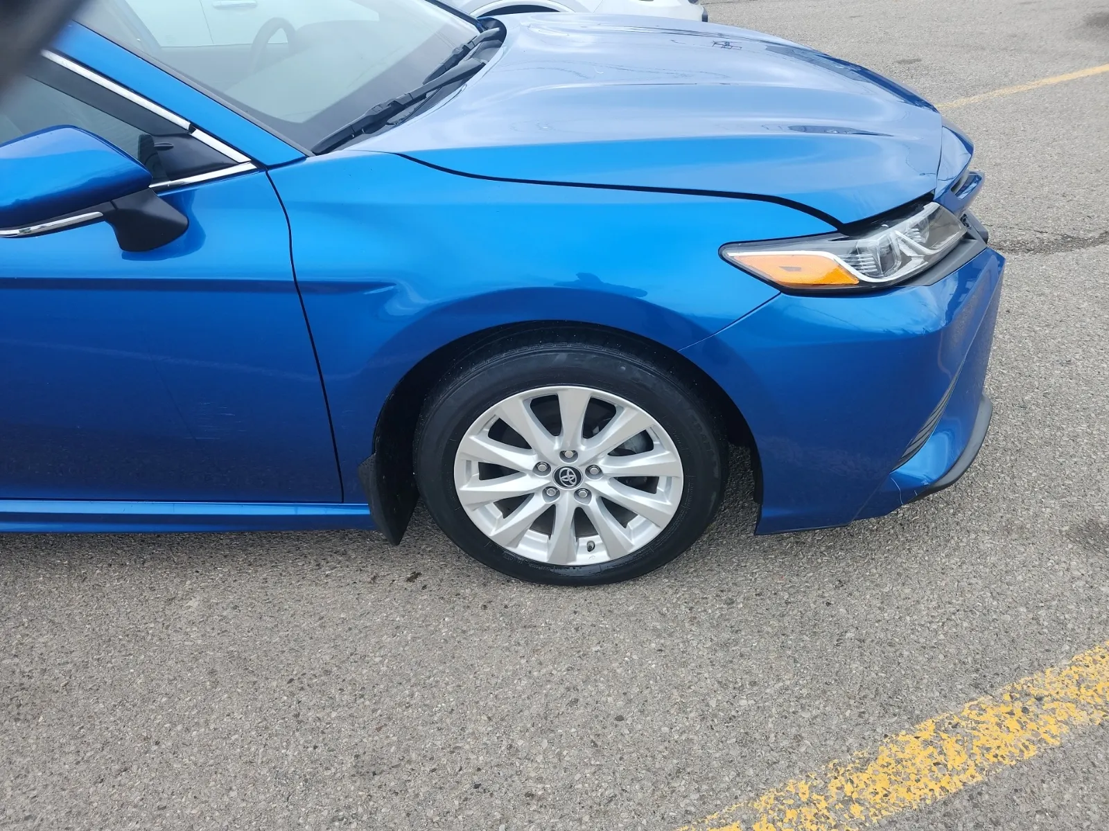 Right Front Wheel/Tire Photo