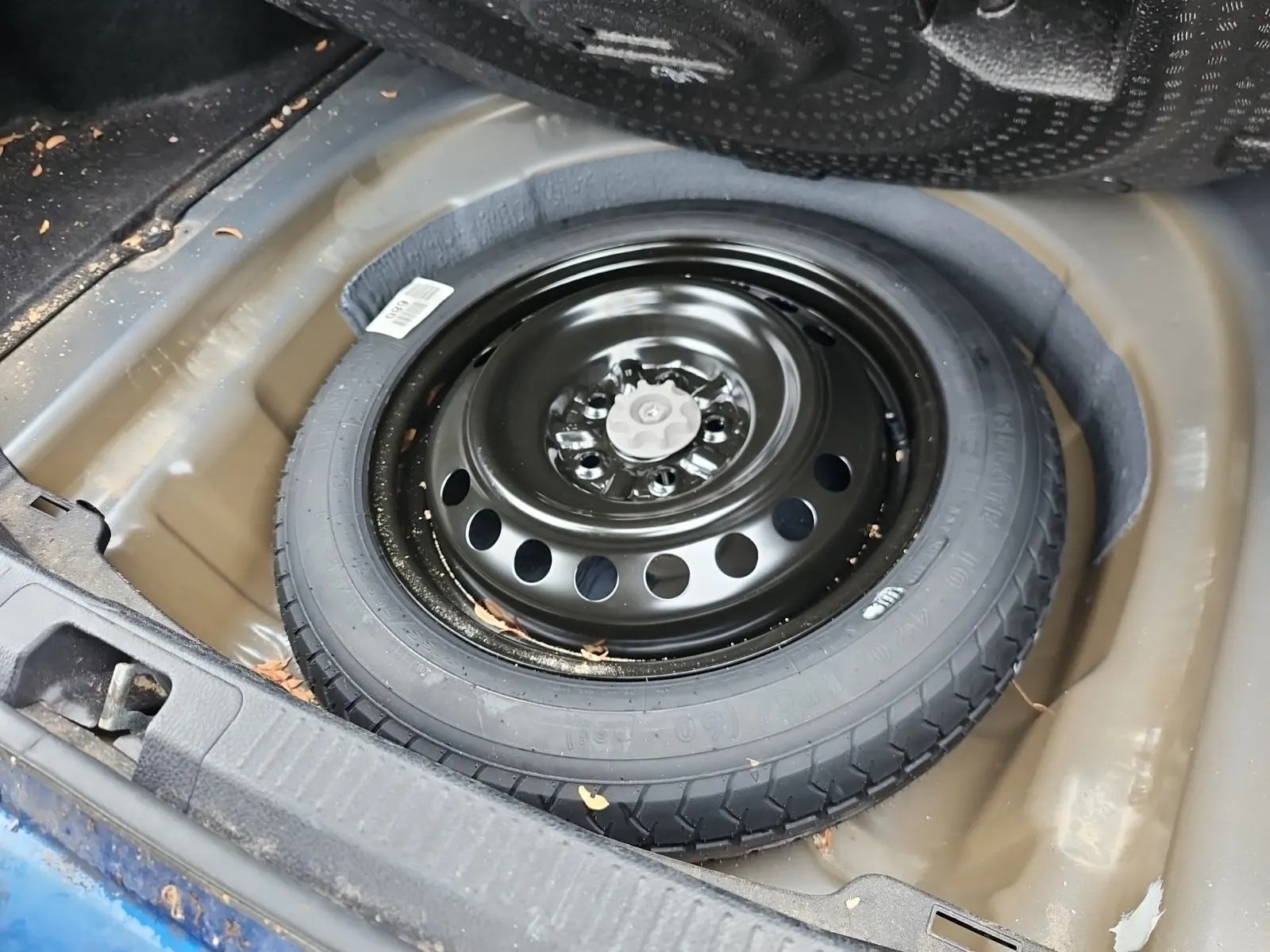 Spare Tire & Wheel Photo