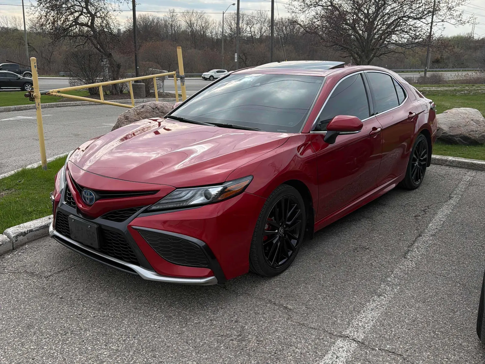 3/4 Front (Main image)