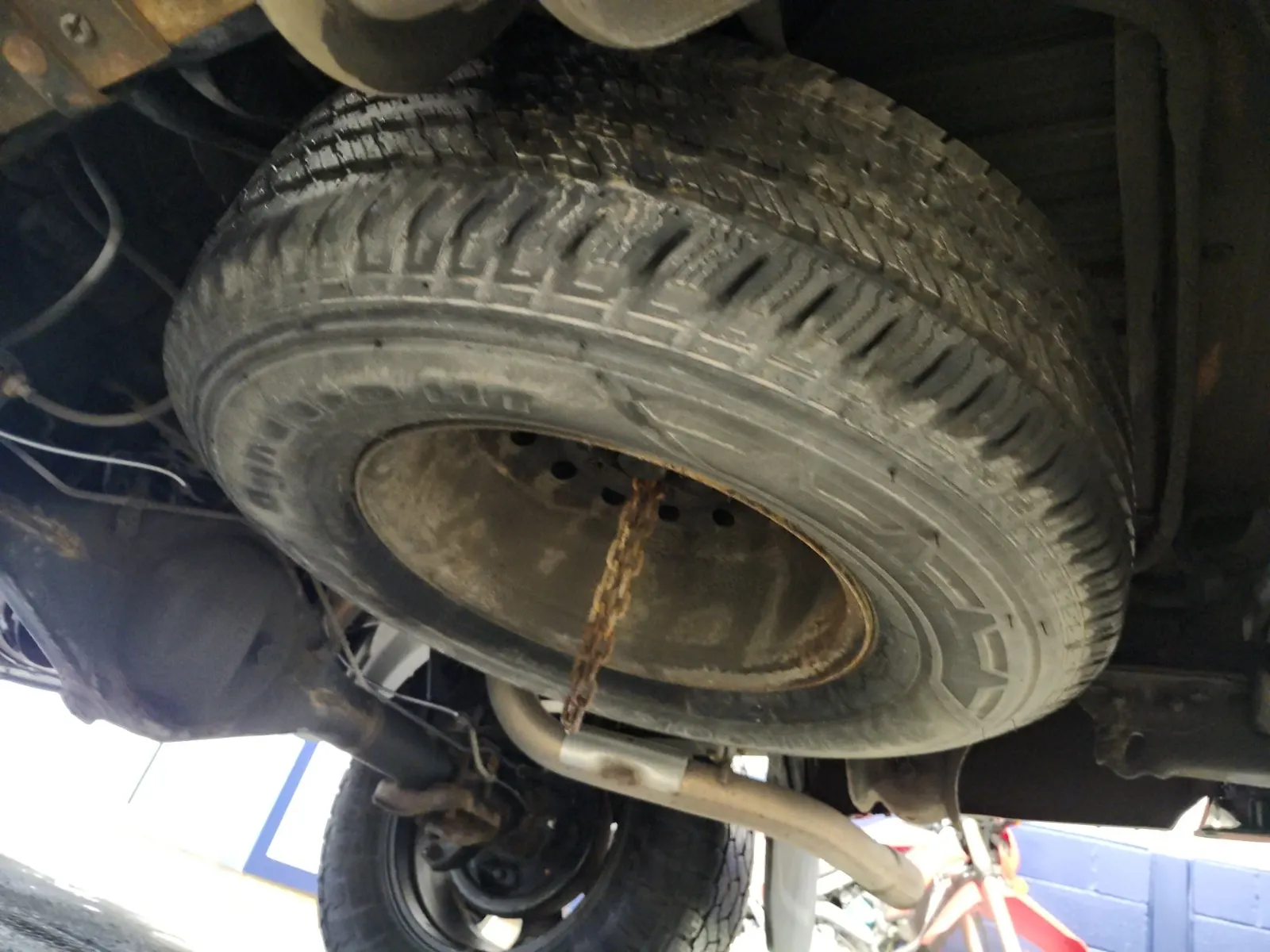 Spare Tire & Wheel Photo