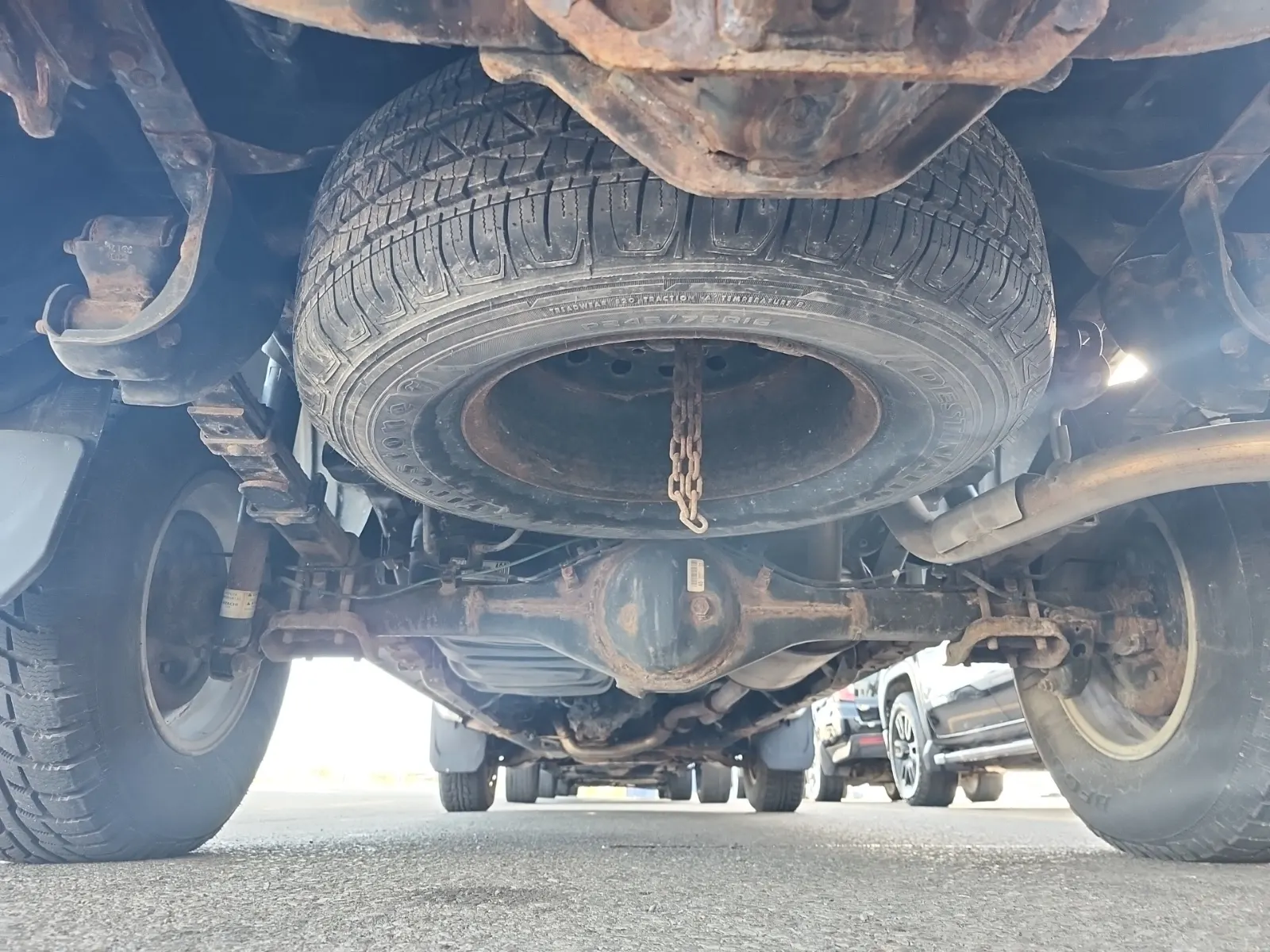 Undercarriage - Rear Photo
