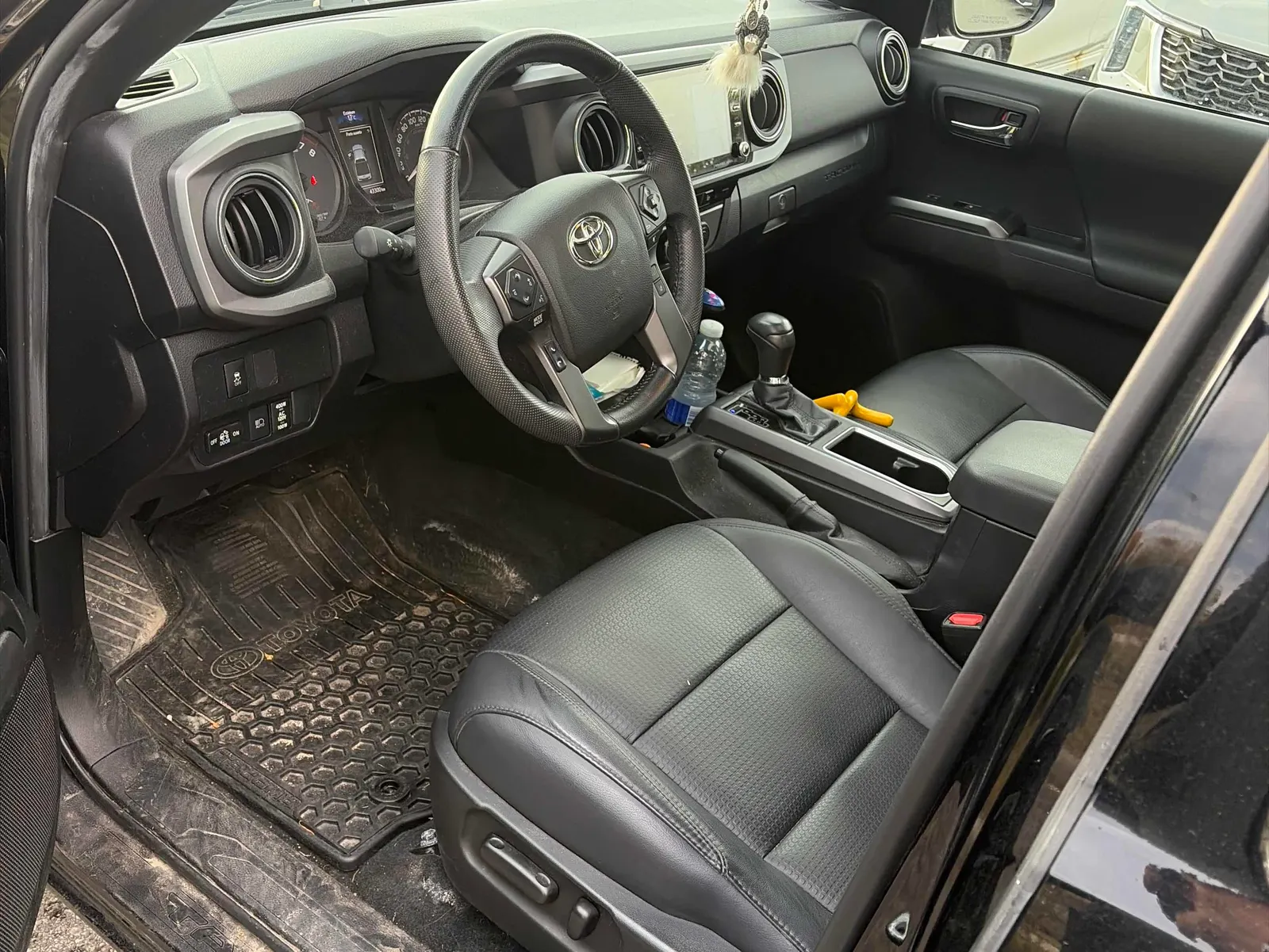 Interior driver side