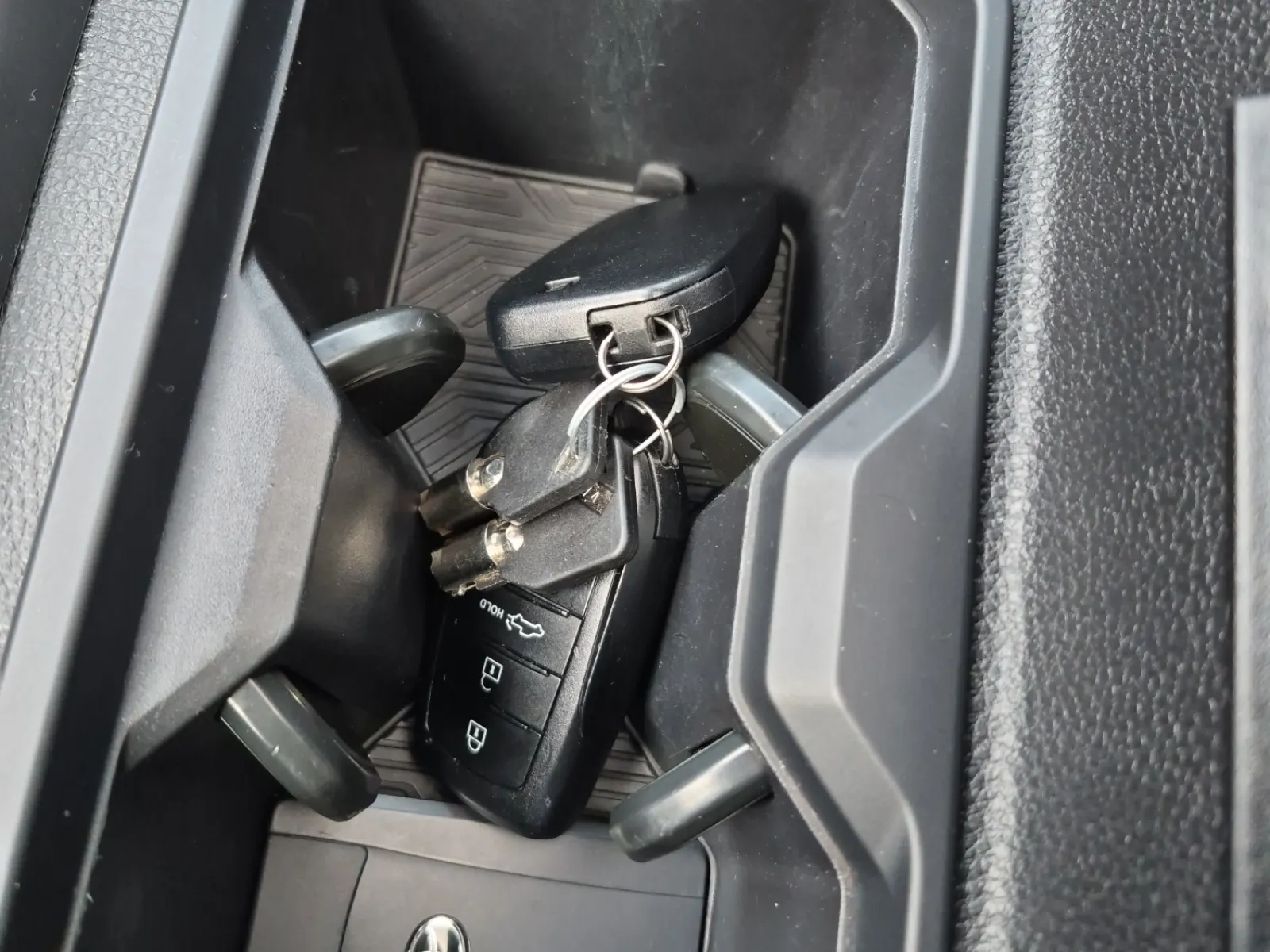 Keys/Fobs/Manual Photo