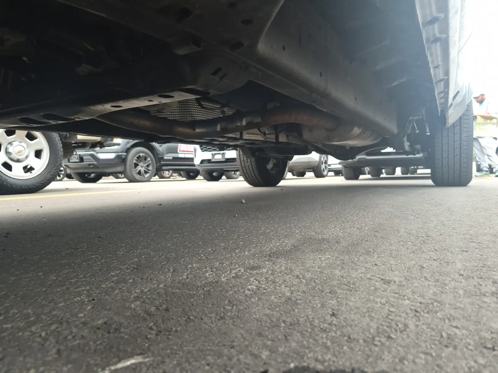 Undercarriage - Driver Photo