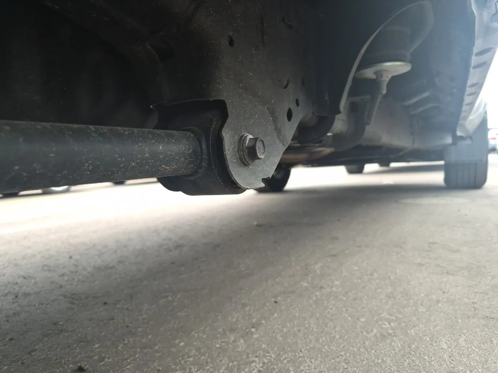 Undercarriage - Passenger Photo